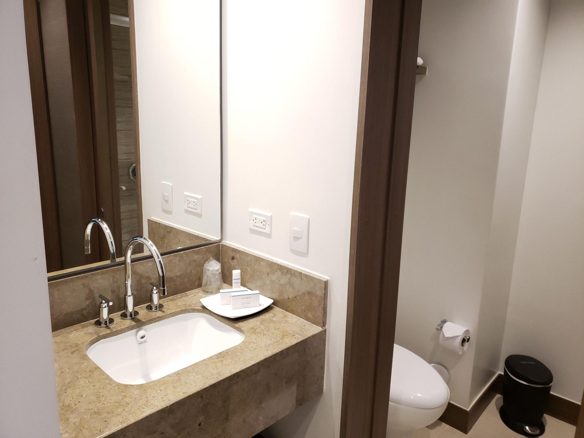 Hampton By Hilton Yopal Hotel Bagian luar foto