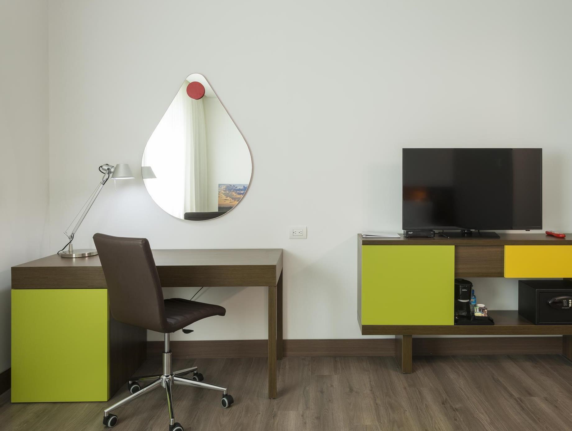 Hampton By Hilton Yopal Hotel Bagian luar foto