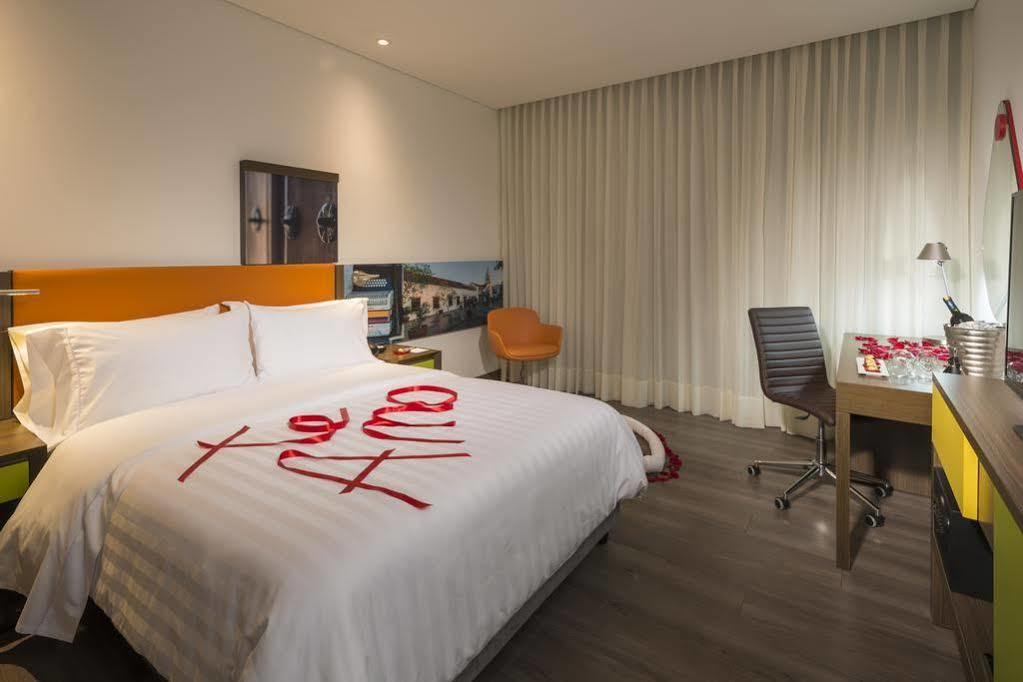 Hampton By Hilton Yopal Hotel Bagian luar foto