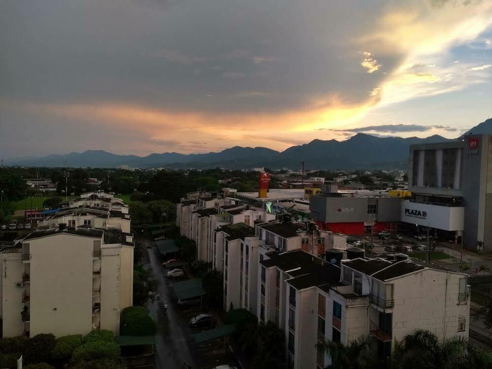 Hampton By Hilton Yopal Hotel Bagian luar foto